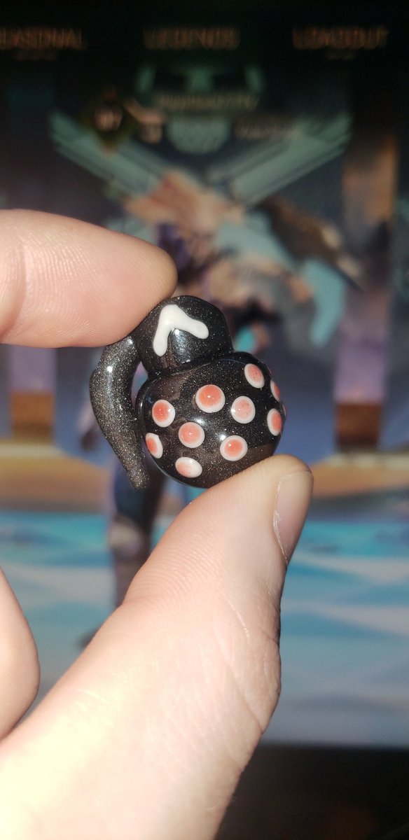 PlayItSafe7's tweet photo. Apex Legends Glass Grenade (Do not throw) #glass #videogameart #fanart #grenade #glassart #glassreplica #playapex @playapex https://t.co/gX8w4ErAT1