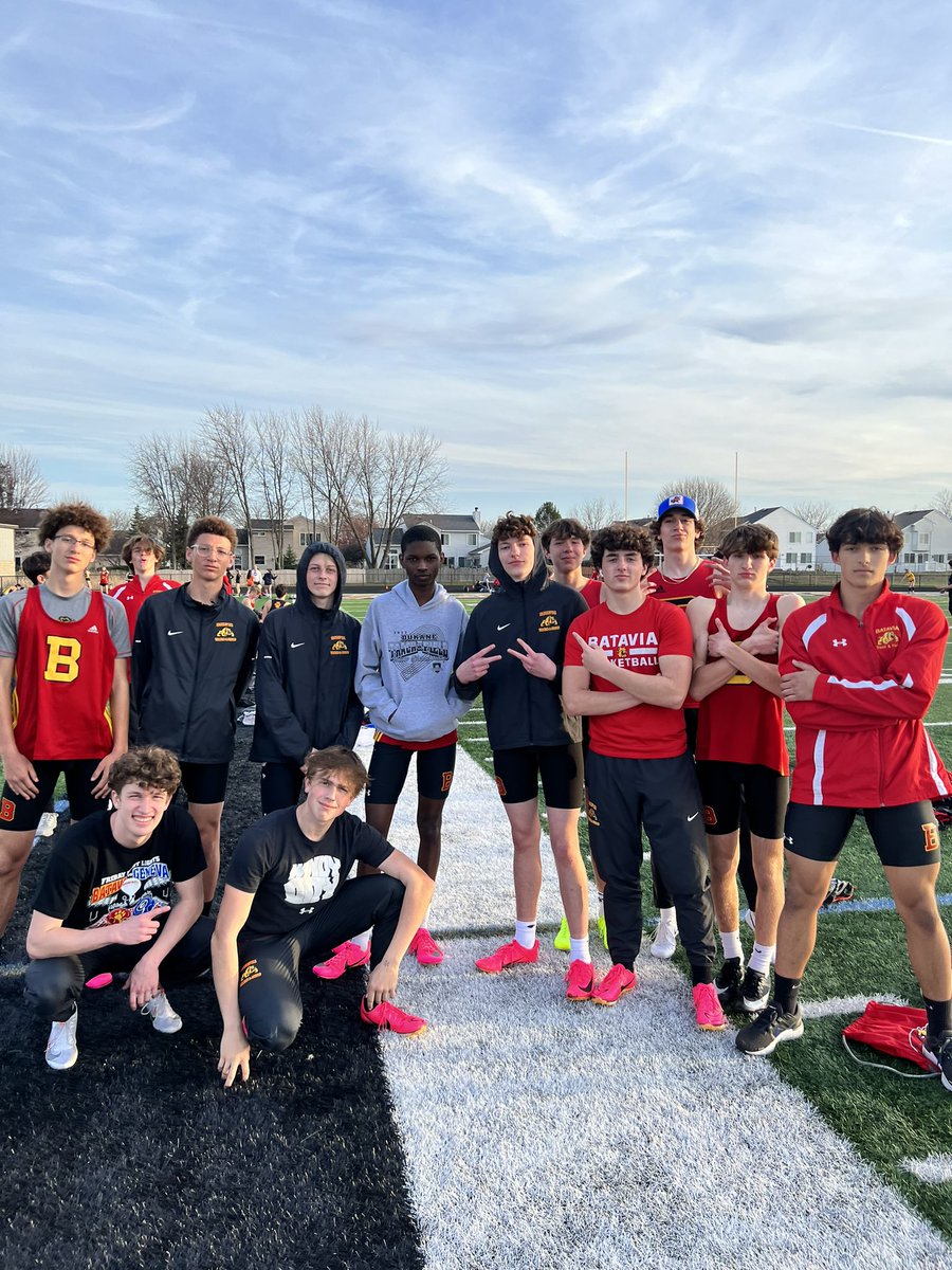 CoachKelsay's tweet photo. Another great meet for the HurdleBoyz! PRs and great races all around. Proud of these guys for working hard and getting better every meet! https://t.co/uUOT1shHyN