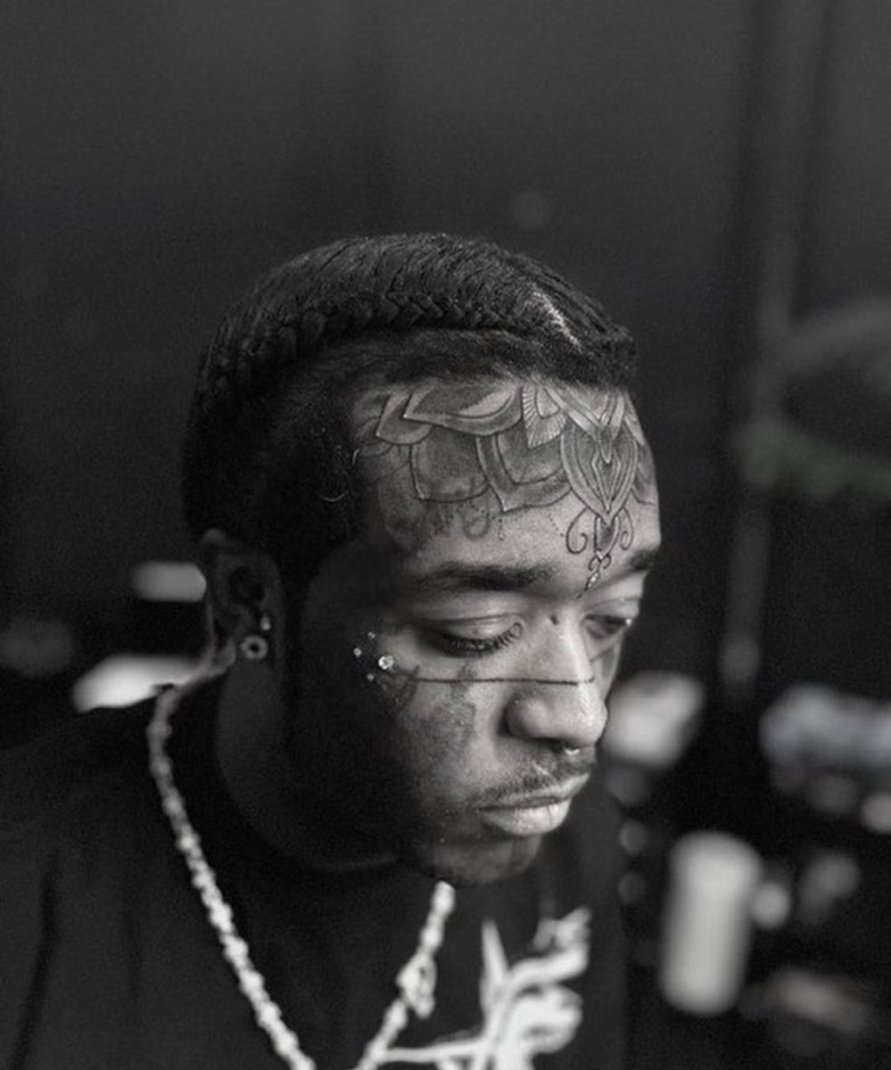 industriglobal's tweet photo. Lil Uzi Vert got some new ink 💉 https://t.co/FE81kC2uTj