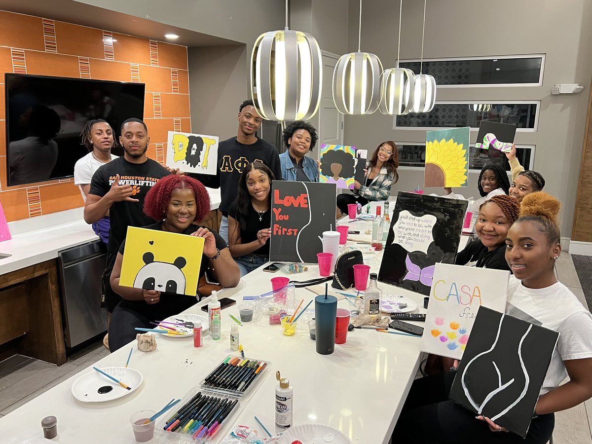 ThetaMuAlphas's tweet image. We would like to thank everyone who came out to our events today! A special shoutout to The Women of 1520 and our fellow frat brother @klovethealpha for helping us host a great program! Another shoutout to @shsunabcj_ for hosting us at their Paint n Sip event! #payhΘΜage