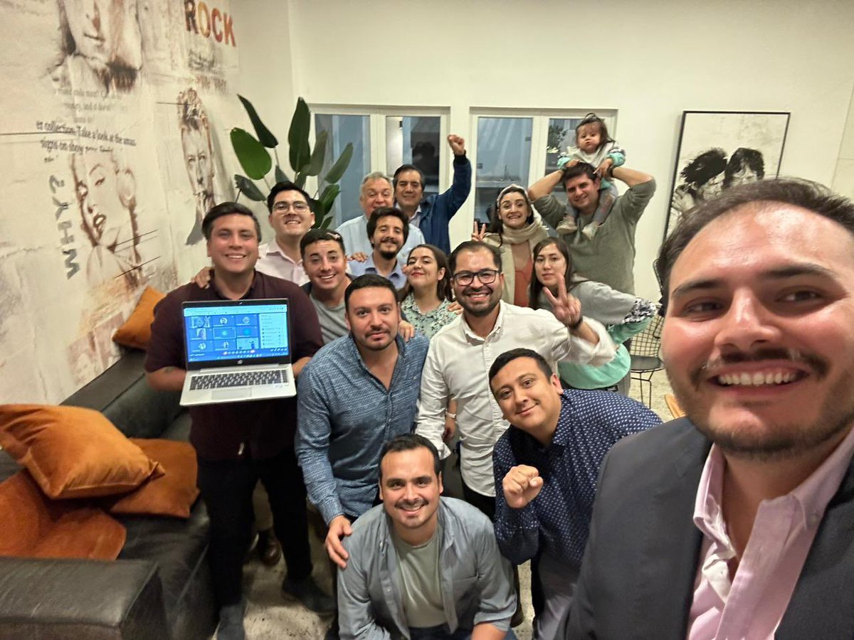 🟢 Nutrida reunión en la que reflexionamos sobre la contingencia y los desafíos que enfrenta #Maipú.