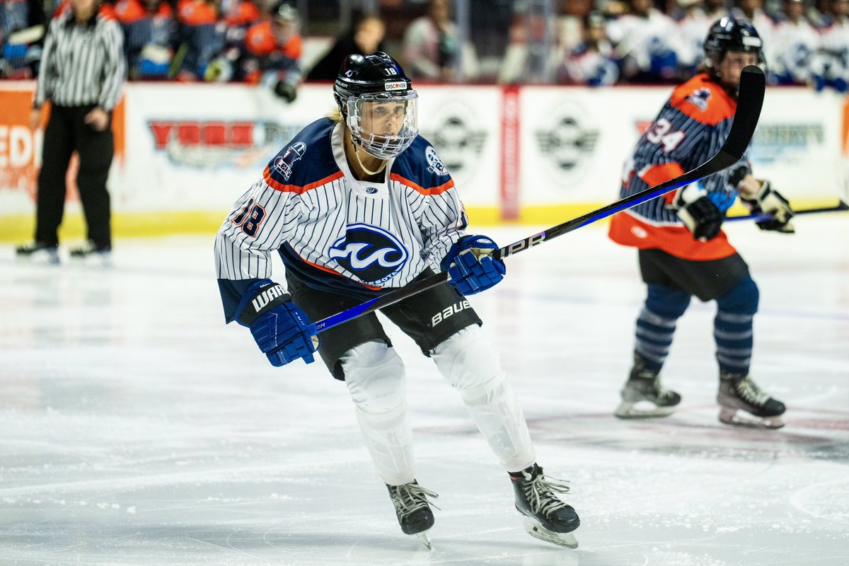 The Beauts and the Whitecaps faced off in Tulsa this weekend for Battle of the Rig II!🏒👏🏻