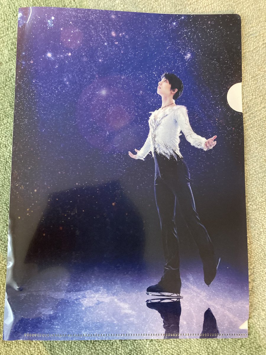 gampo1887's tweet photo. La 11a de marto lasta monate, mi spektis la spektaklon de Hanyu Yuzuru en la gubernio Miyagi. Lia voĉo jam tremis de kiam la spektaklo komencis.  Fine li prezentis al  rigardantaro，“Ci tie estas la loko kie multaj korporestaĵo  estis veturigis post la cunamo antaŭ 12 jaroj” https://t.co/tGJBWJR6kr
