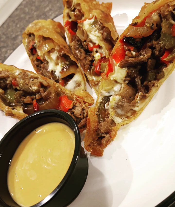 CookinKoreyGE's tweet photo. Philly Cheese Steak Eggrolls‼️ 3️⃣ for $1️⃣2️⃣ Text 334-520-2750 to (Pre-Order) 4/12 Cash App: $Cookinkorey444 #CookinKoreyGoodEatz #CookinKorey #EggRolls #PhillyCheeseSteak https://t.co/jFVeKVqf7e