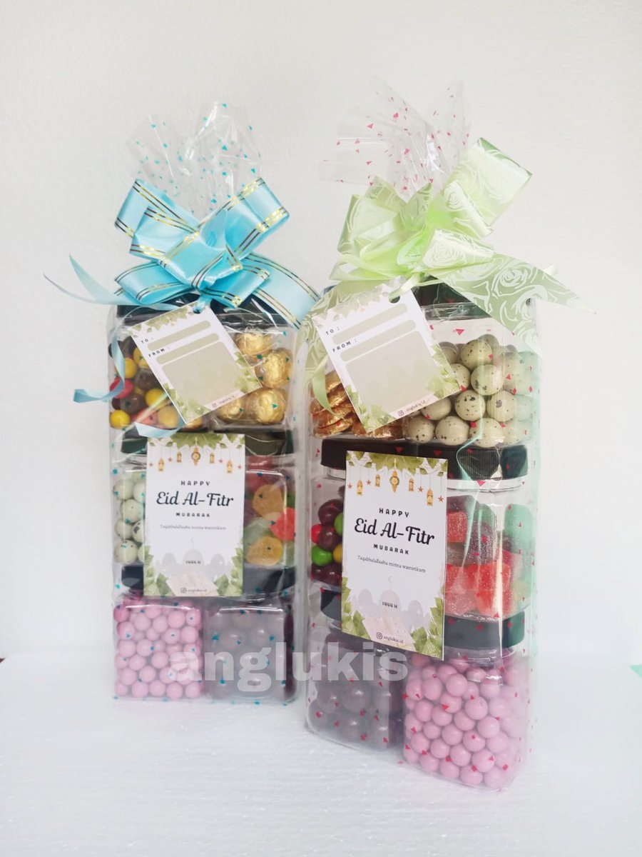 anglukis's tweet photo. @Sanguku_Kricik Kak kita jual
• Paket 35RB (isi 2 jar snack) 
• parcel coklat 65RB (isi 6jar) 
• PARCEL SNACK 150RB (9item) https://t.co/lrGWCA4eO3
