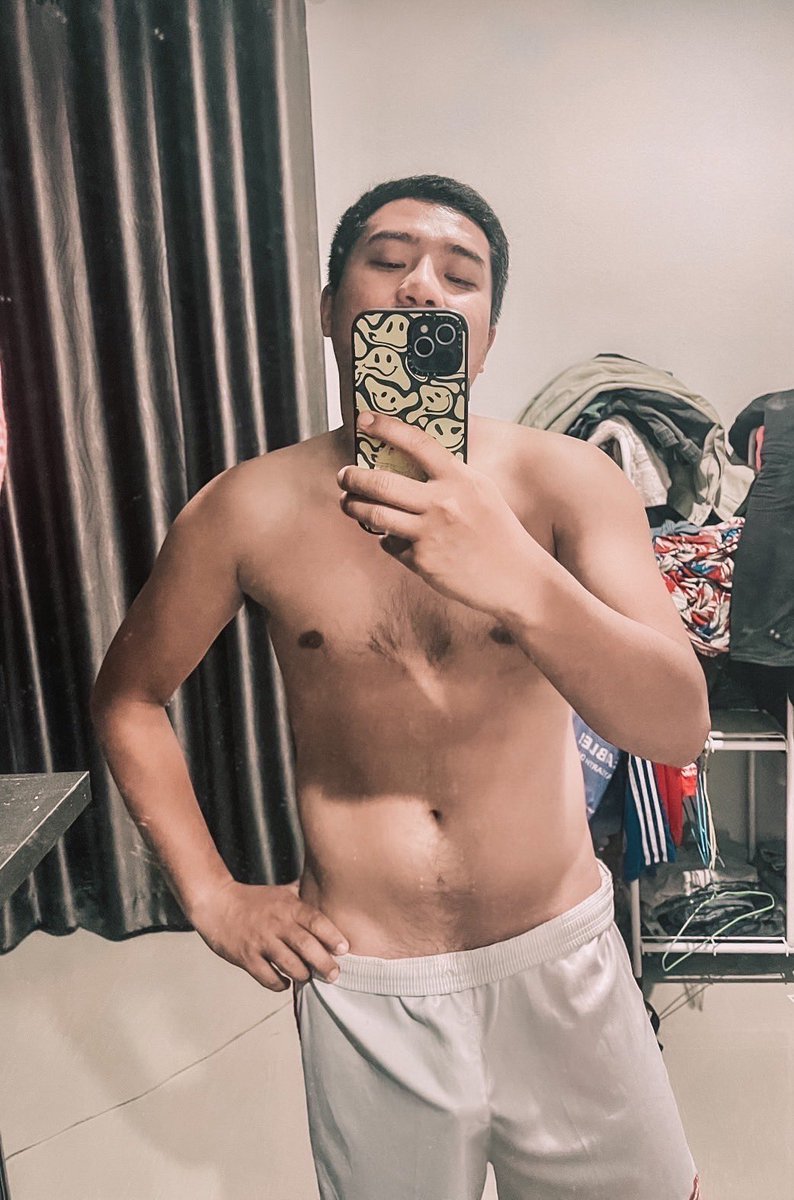 ctrlq_'s tweet image. สาดน้ำบ่อยๆ มันหนาว กอดกันเปล่าจะได้อุ่นๆ #แคปชั่นสงกรานต์