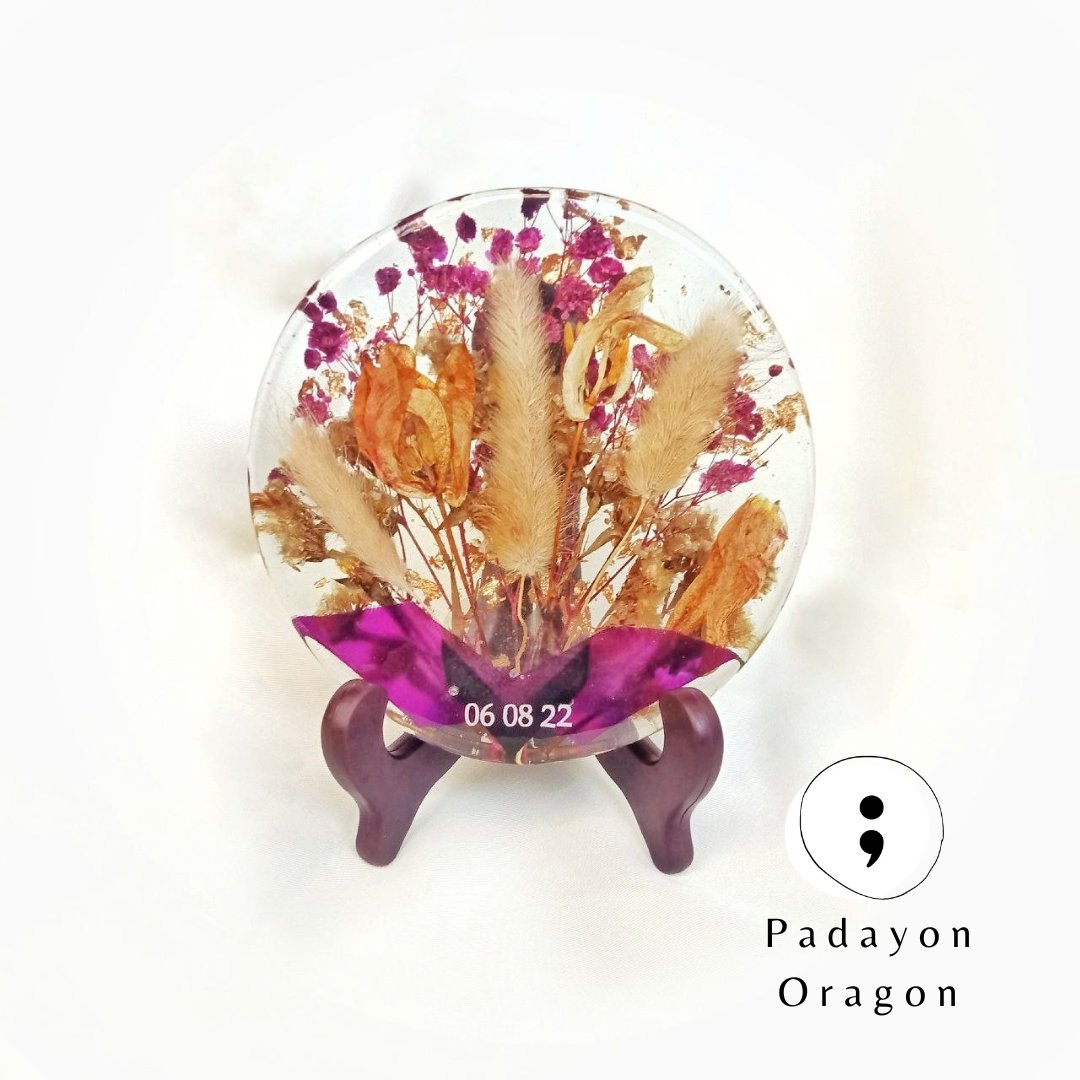 _s0ulrealm's tweet photo. Hewo~ #PortfolioDay

I'm Yuki, a resin artist from 🇵🇭 I love to make resin crafts with floral designs, but I'm currently exploring on new styles and expand my knowledge and skills so I can be more flexible. 🫶🏼 #artph #art #resin #resinartist

ig/tiktok/facebook: padayon.oragon https://t.co/Fit6UyPeh4