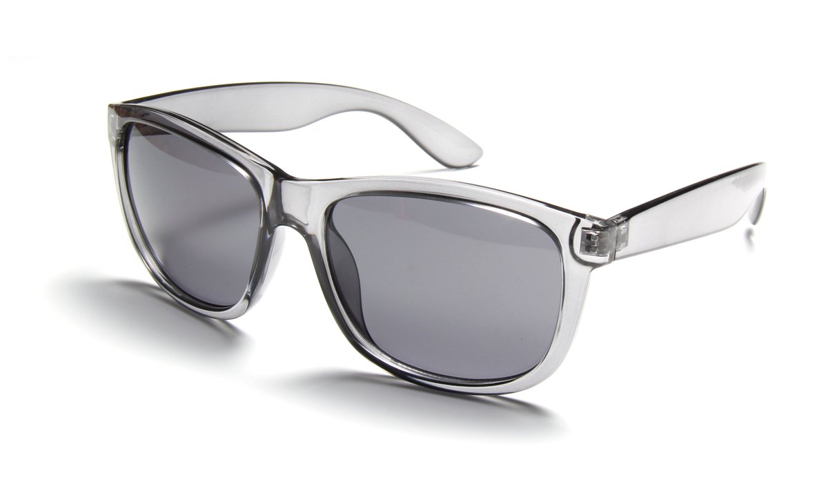 eugenia35231666's tweet image. Check out these Vintage Oversized Sunglasses! 😎 Classic and chic, these shades will definitely be an eye-catching addition to any outfit.  
😉 Get your hands on these timeless sunnies now! 
 
Check out: eugeniaeyewear.com/sunglasses.html 
#sunglasses #oversizedsunglasses #eyewear