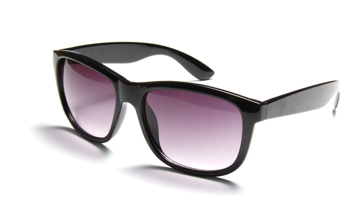 eugenia35231666's tweet image. Check out these Vintage Oversized Sunglasses! 😎 Classic and chic, these shades will definitely be an eye-catching addition to any outfit.  
😉 Get your hands on these timeless sunnies now! 
 
Check out: eugeniaeyewear.com/sunglasses.html 
#sunglasses #oversizedsunglasses #eyewear