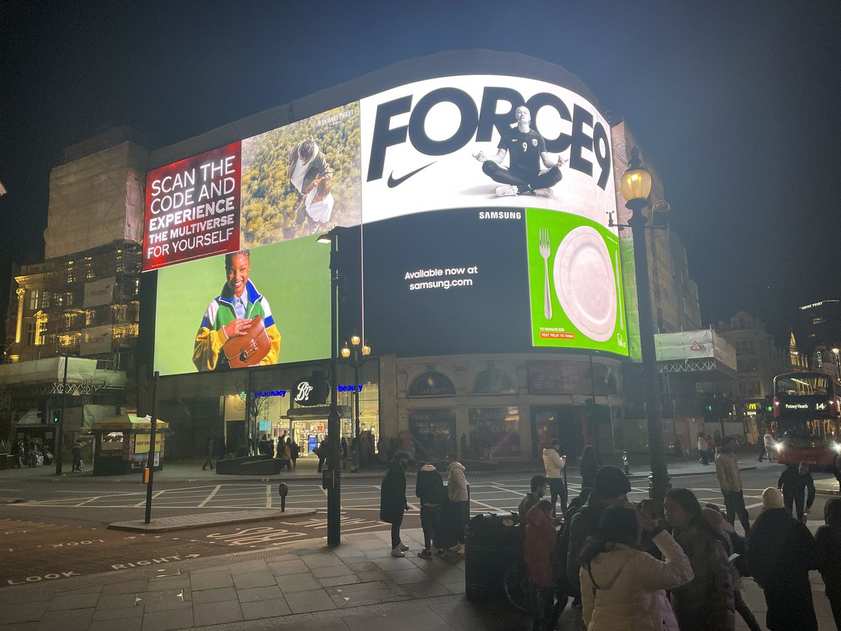 The Piccadilly Lights at Piccadilly Circus

#piccadillylights #bigscreen #piccadillycircus