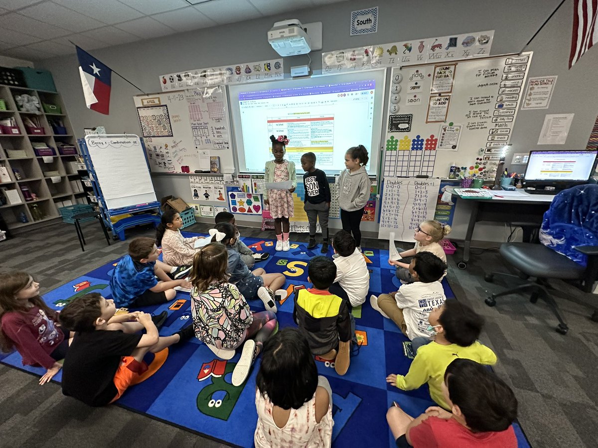 Williams1Marion's tweet photo. Sharing our sensory poems with the class! @MarionMavericks #20yearsME https://t.co/xCfX4MiwBP