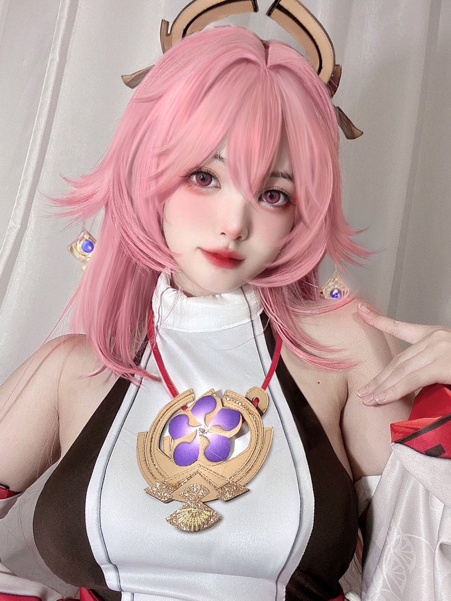 yang49637706's tweet photo. 喜欢我屑🦊吗？#八重神子 #cos #genshin https://t.co/Py7gAfA2CY