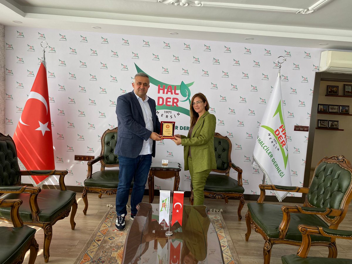 Turgut_Ozal_Oo's tweet image. #floorcurling Gruplar Okul Sporlarında bize destek olan HALDER Başkanımiz Münir ŞEN 'e teşekkür ziyaretinde bulunduk @tcmeb @prof_mahmutozer @ahpehlivan53 @AdemKoca46 @AdemSimsek33 @AkdenizilceMem @MersinMEM @MemBasin @MikailEREN33 @FatihBurgut @kadir_karakus33 @CengizGuler2533