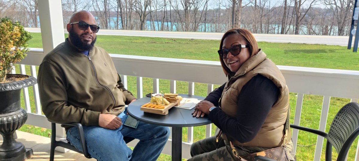 Niagara weed and wine tours is off to a great start.
Our first tour of the season 2023 with Newly engaged couple Maurice and Tona Brown from New Jersey.