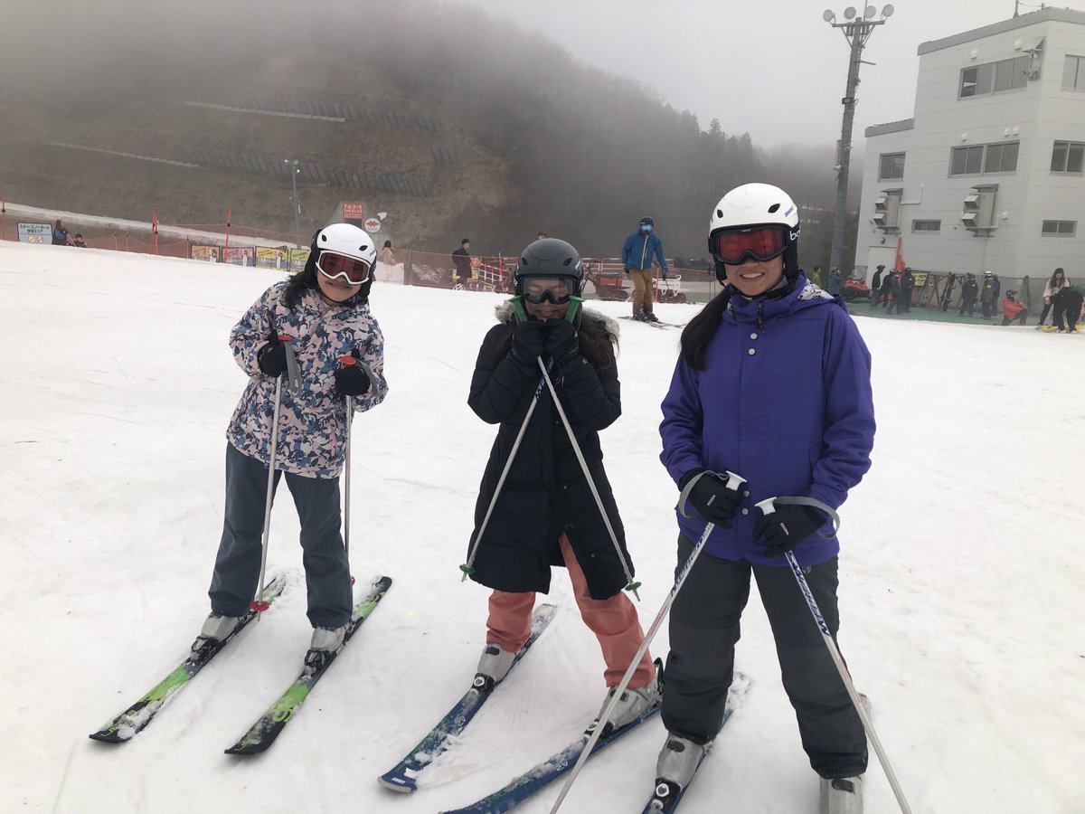 MCMVisits's tweet photo. Visibility dipped - but not our spirits #MCMSkiJapan🇯🇵 https://t.co/yCY8io2j1z