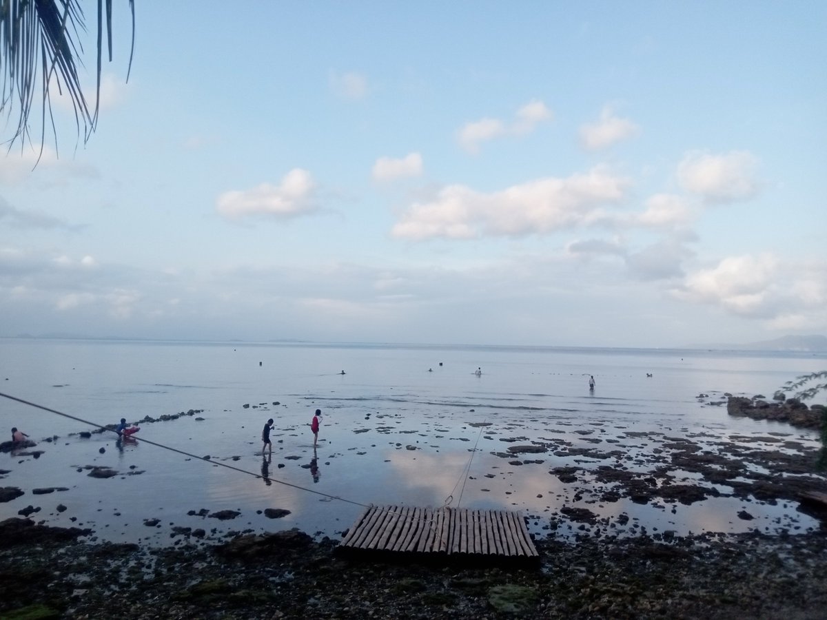 MaryRoseRubi's tweet photo. That one morning in Batangas <33 https://t.co/byCdRAG5JO