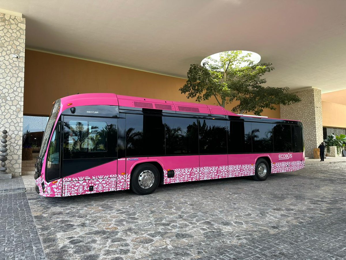 ScaniaMX's tweet photo. Nos da mucho gusto entregarle el primer autobús eléctrico Scania Volt a @Grupo_Xcaret. Con ello reafirmamos nuestro compromiso por transformar la industria del transporte. #VolteaAlFuturo 
Abrimos hilo. 🧵 https://t.co/nu6y6vILpk