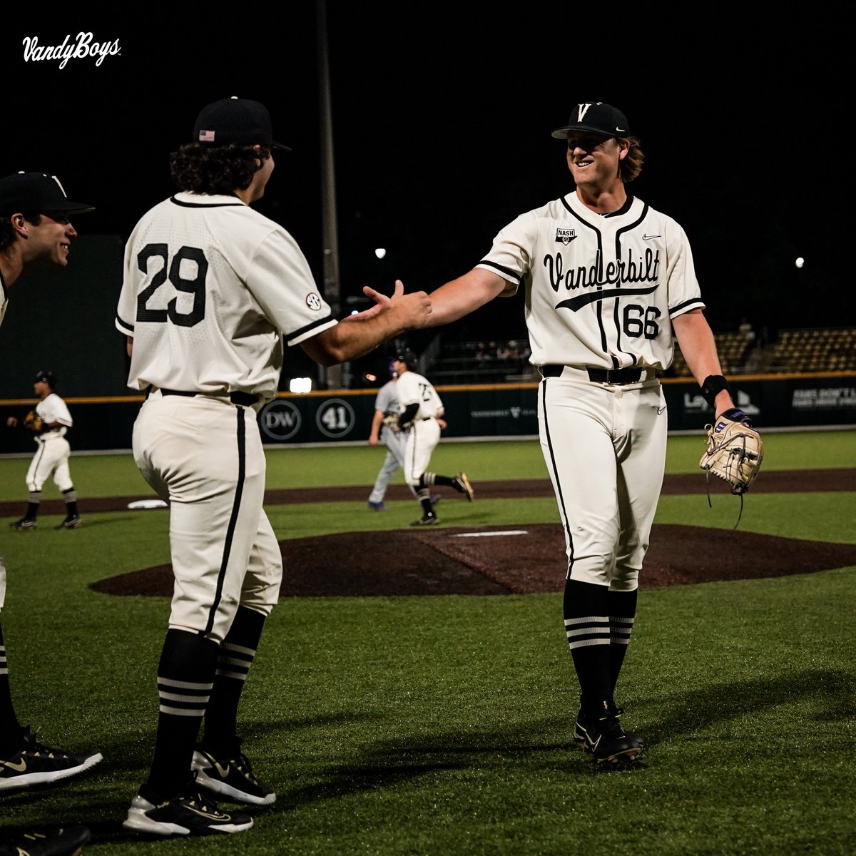 Vanderbilt Baseball on X: Victory frames 📸 #VandyBoys