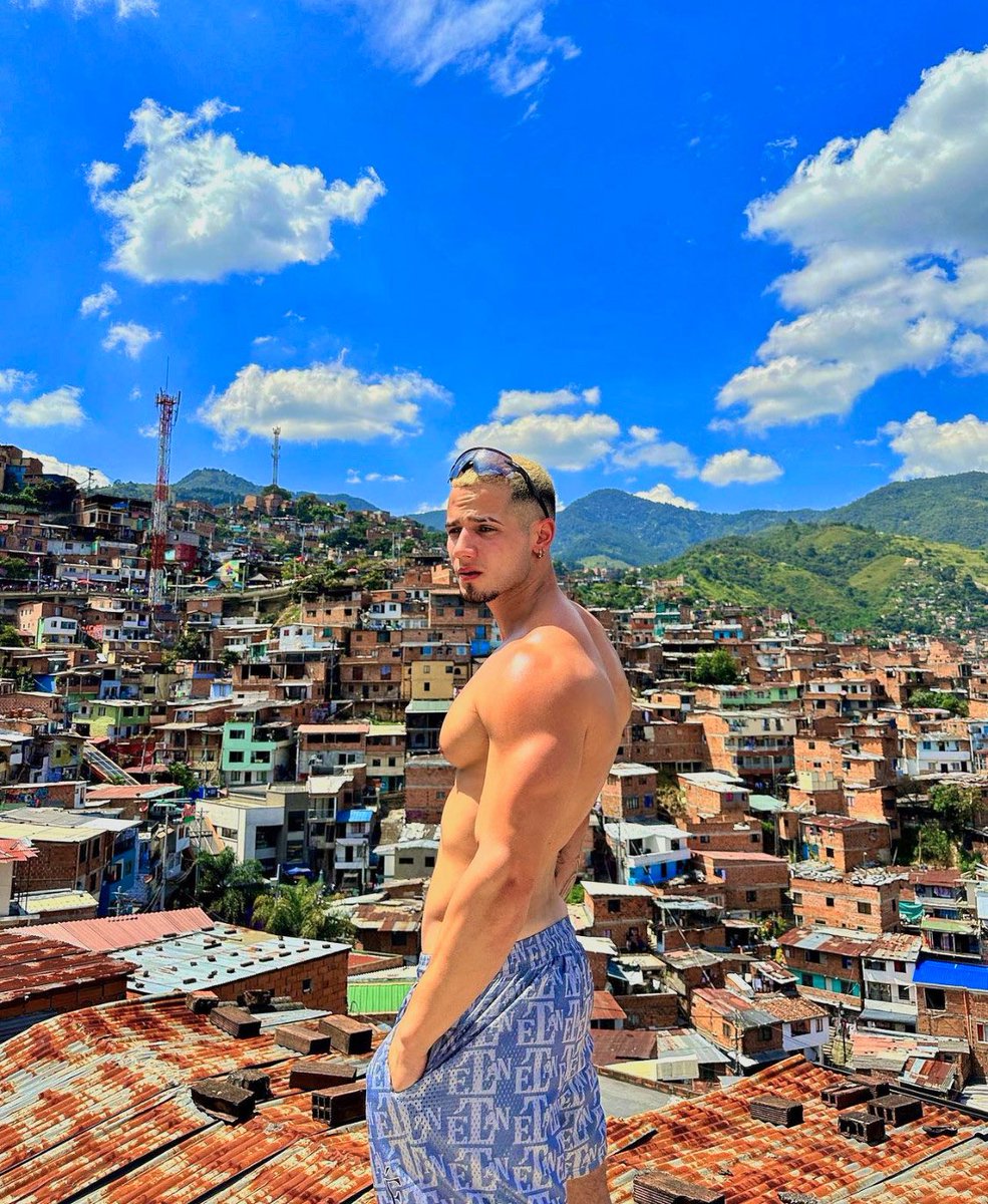 SpanishPapi_'s tweet photo. Views for days. https://t.co/jlwEPQyW8Q