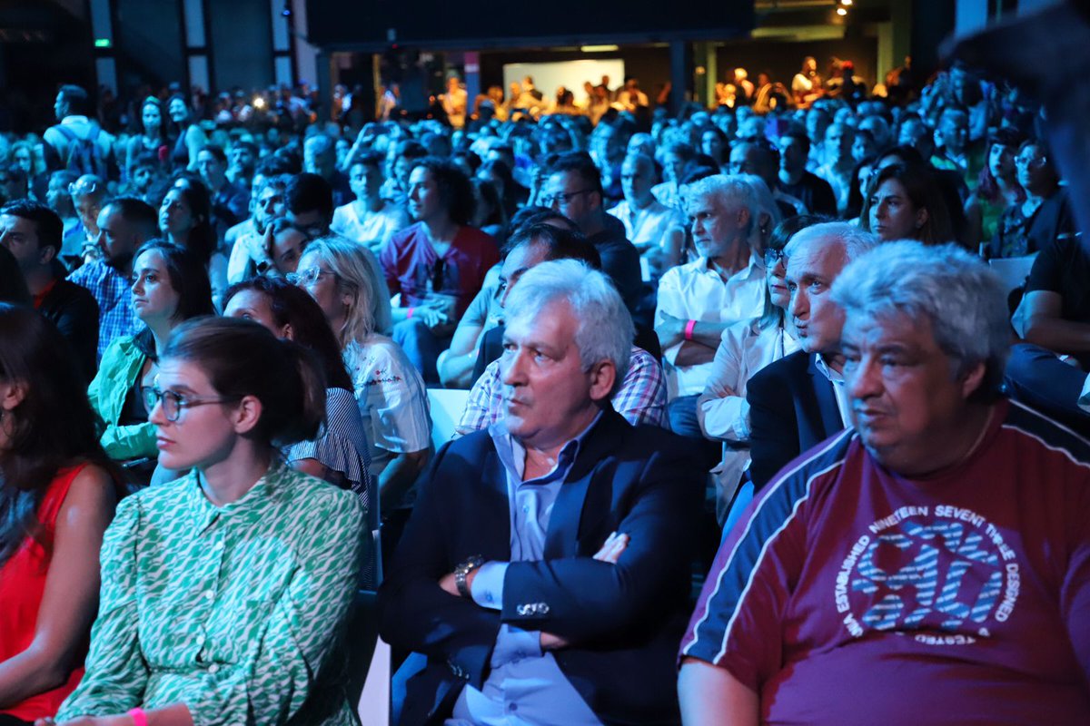 claudioaferreno's tweet photo. Participamos junto a @MaiaDaer; @FerGilLozano, Directora Ejecutiva del Centro Internacional para la Promoción de los Derechos Humanos-UNESCO (@cipdhunesco); y, @GracelandSantos, Directora Nacional de Políticas Culturales del @MinGenerosAR; https://t.co/6GE97slTWJ