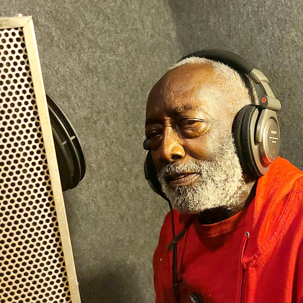 Recent studio session.

#Recording #Vocals #Instrumental #Blues #Comedy #Mic #Voice #Tracks #Headphones #Sound #Singing #Booth #BlackDontCrack #EightySix #GarrettMorris #LosAngeles #Louisiana