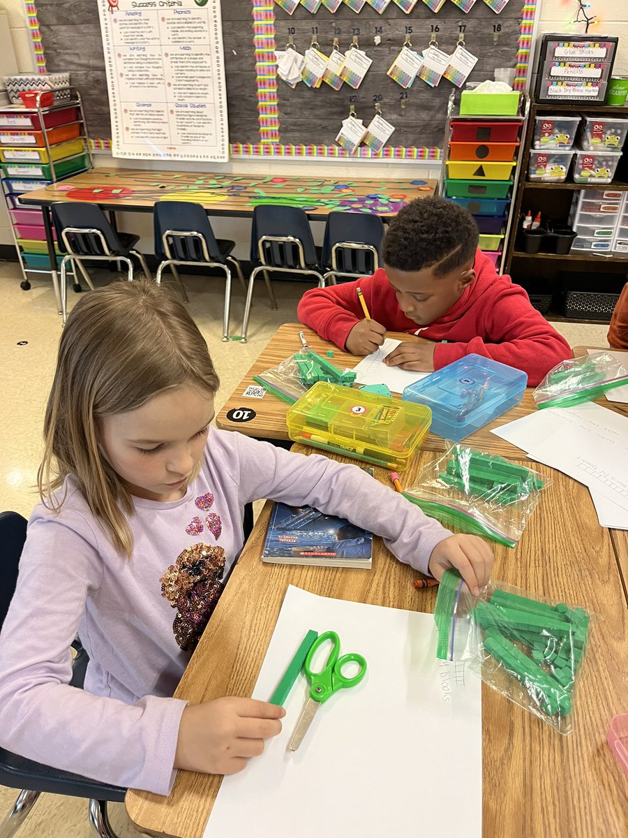 The_Katy_Croft's tweet photo. Today we had so much fun learning about measuring the length of objects using standardized and non-standardized measuring tools. @CherokeeSchools @IndianKnollES #Math #Measurements https://t.co/WzdPdIfMTb