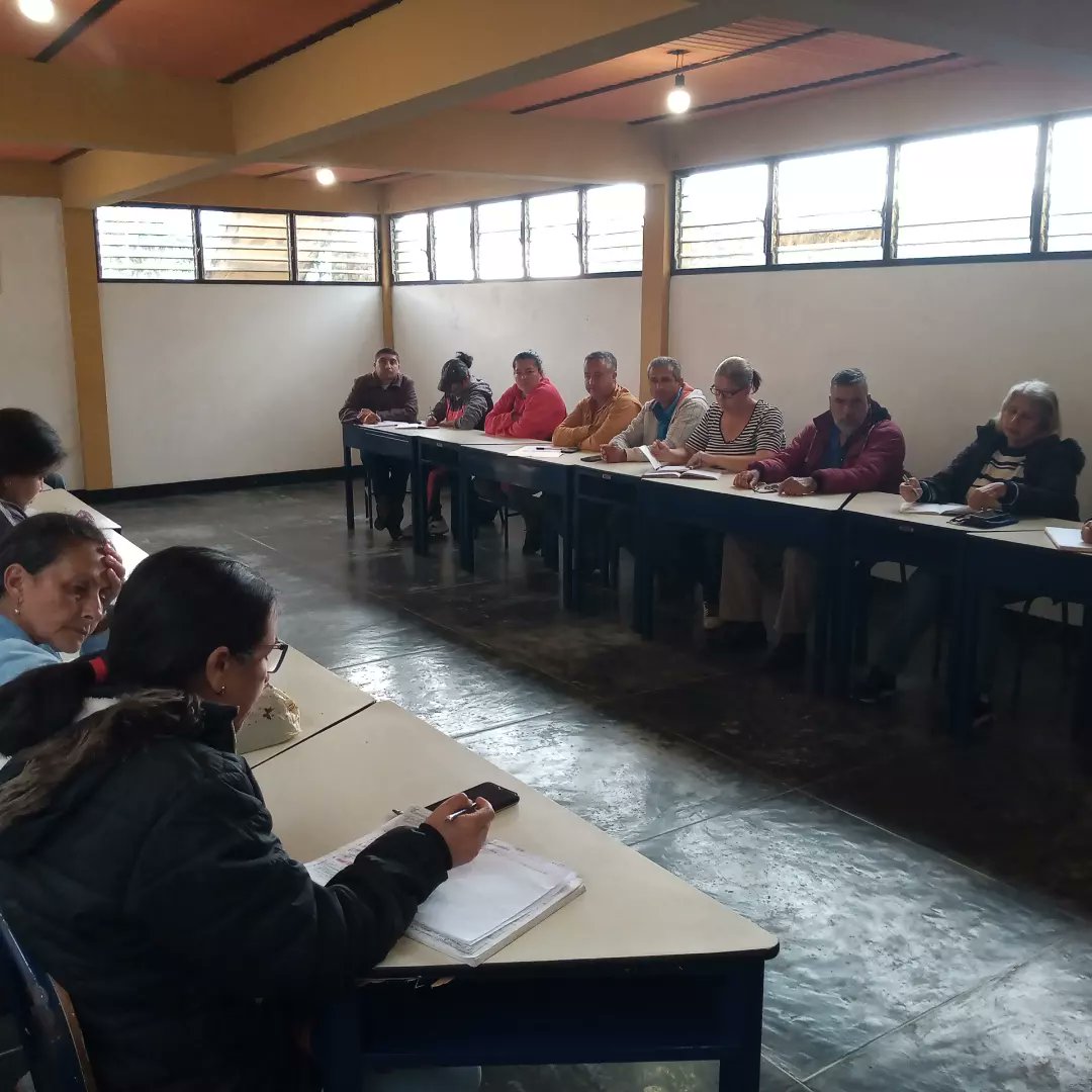 PsuvOrgTa24's tweet photo. Reunión Ordinaria EPM #McpioFcodeMiranda @NicolasMaduro @dcabellor @FreddyBernal @PartidoPSUV @PSUVTachira #NoPudieronNipodran #TachiraUnidaLealYEnVictoria https://t.co/KDyP45lxBQ