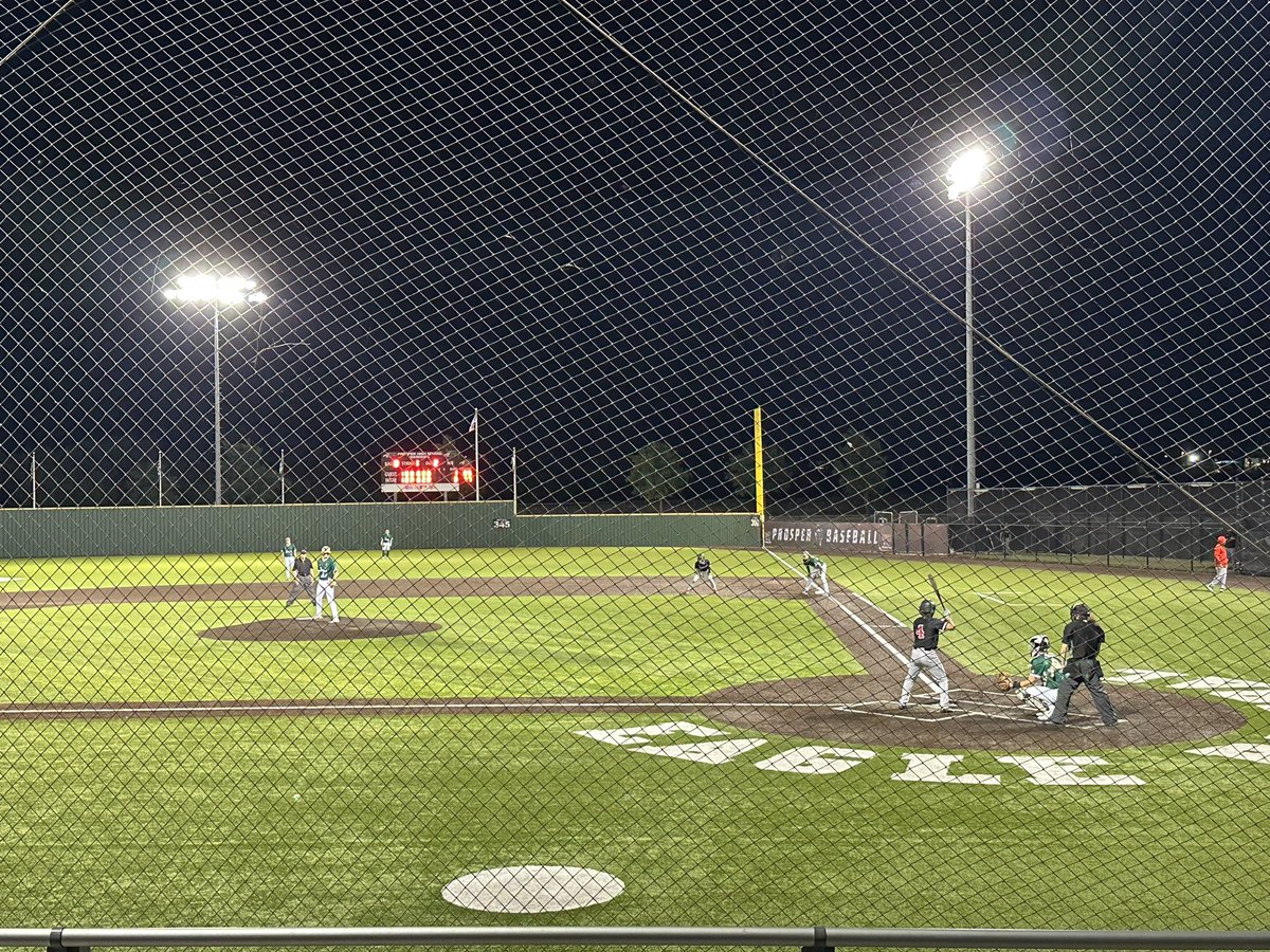 Hferguson28's tweet photo. How about @PHSFastpitch  and @ProsperBaseball tonight?  Great job by both programs!  Thank you to @PHSFastpitch for hosting Teacher Appreciation Night!  I loved that you all honored our great @ProsperISD educators💚 @PISD_Athletics https://t.co/YdwYBdn0Ss