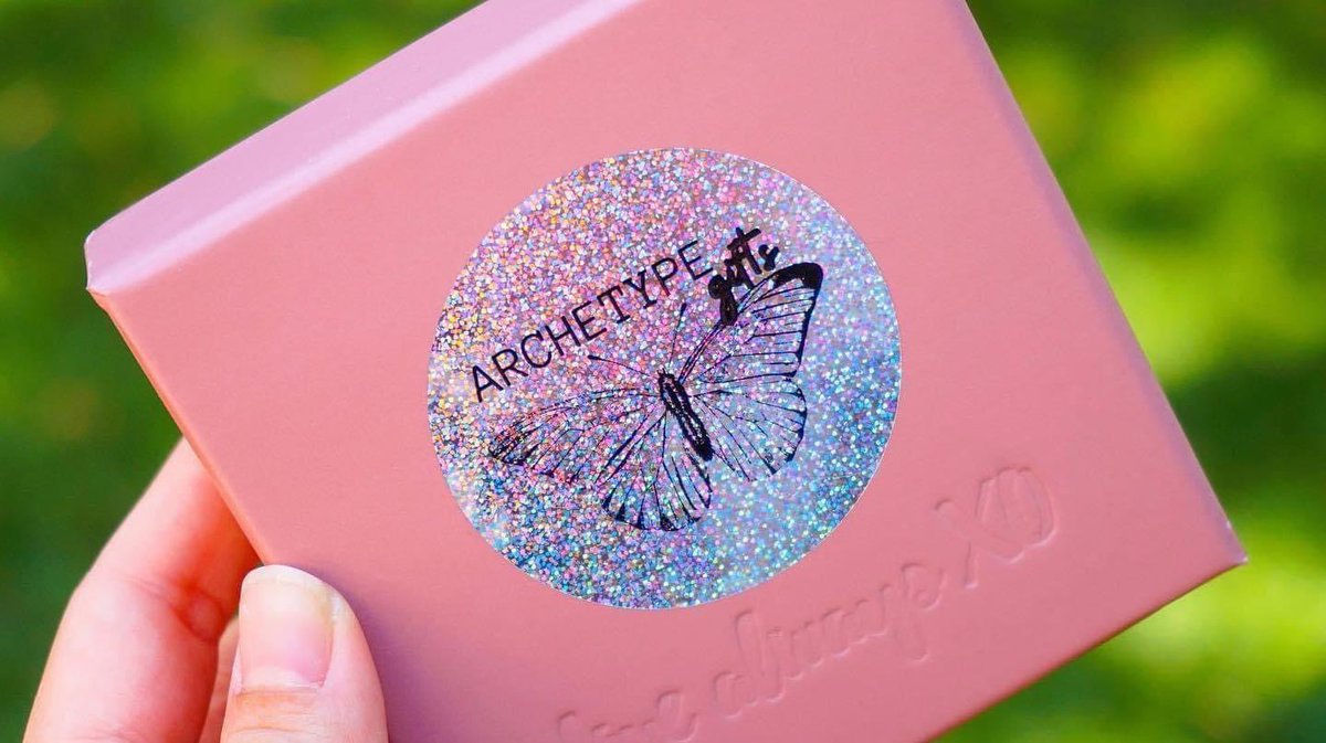 Our starburst holographic labels are THE coolest ones yet! 

Check them out today, DuraReady.com 

#diy #label #duraready #unique  #design #print #handmade #craft #gifts #personalized #custom #durable #smallbusiness #business #etsy #pinterest #photooftheday #colorful