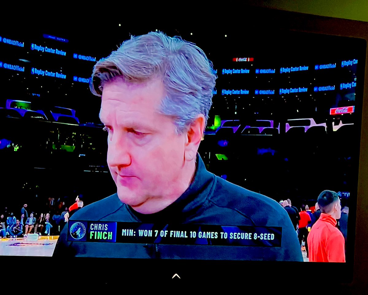 LeFlop6969's tweet photo. Piss off loser #LakersNation #LakeShow #nba #chrisfinch #bassproshops https://t.co/zlXCv2IuVP