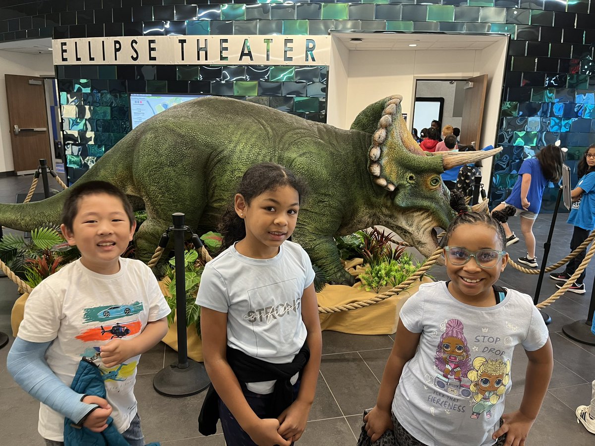 _anniewhite's tweet image. 1st Grade @AllenSTEAM 🤖 I loved getting to see them collaborate and problem solve with their peers. #FutureReadySkills @KerrComets