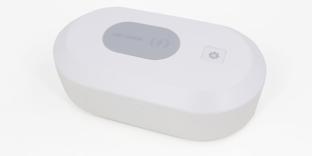 newerahit's tweet photo. #lifehacks UV Sterilizer with Charger Box https://t.co/UAsdBeOyBf https://t.co/lAfgbffhqV