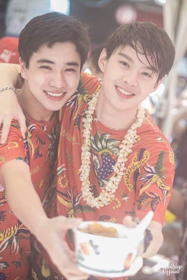 xwYOeokxrZ1o8p1's tweet photo. 12.04.2023 สวัสดียามบ่ายคร้าบพรุ่งนี้ 13 เมษาปีใหม่ไทย ขอพรผู้ใหญ่รดน้ำดำหัวสาดน้ำสงกานต์ให้สนุกนะคร้าบ 🖤❤️🤟
#PerthSaintStion
#TRIGON
Cr.Thxpic🙏🏽 https://t.co/DhwBtRxNYH