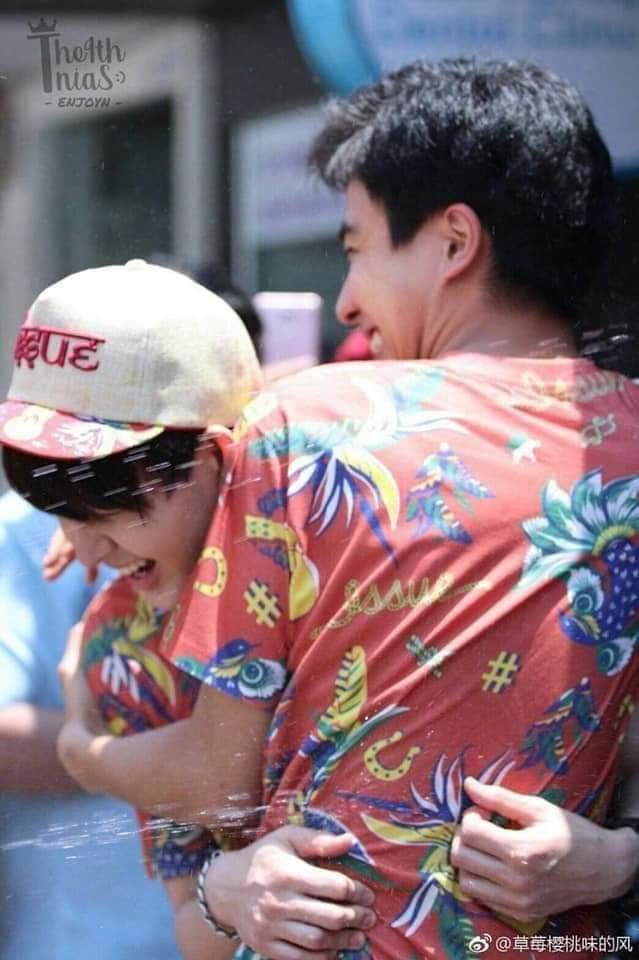 xwYOeokxrZ1o8p1's tweet photo. 12.04.2023 สวัสดียามบ่ายคร้าบพรุ่งนี้ 13 เมษาปีใหม่ไทย ขอพรผู้ใหญ่รดน้ำดำหัวสาดน้ำสงกานต์ให้สนุกนะคร้าบ 🖤❤️🤟
#PerthSaintStion
#TRIGON
Cr.Thxpic🙏🏽 https://t.co/DhwBtRxNYH