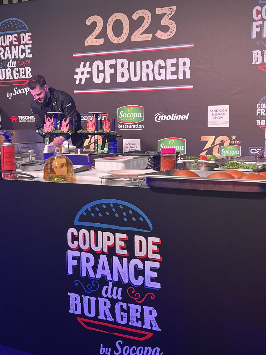 CFBurger_Socopa's tweet image. Qui sera le Champion de France du Burger 2023? Suivez les finales en direct sur nos réseaux pour connaître le grand vainqueur !
#CFBurger