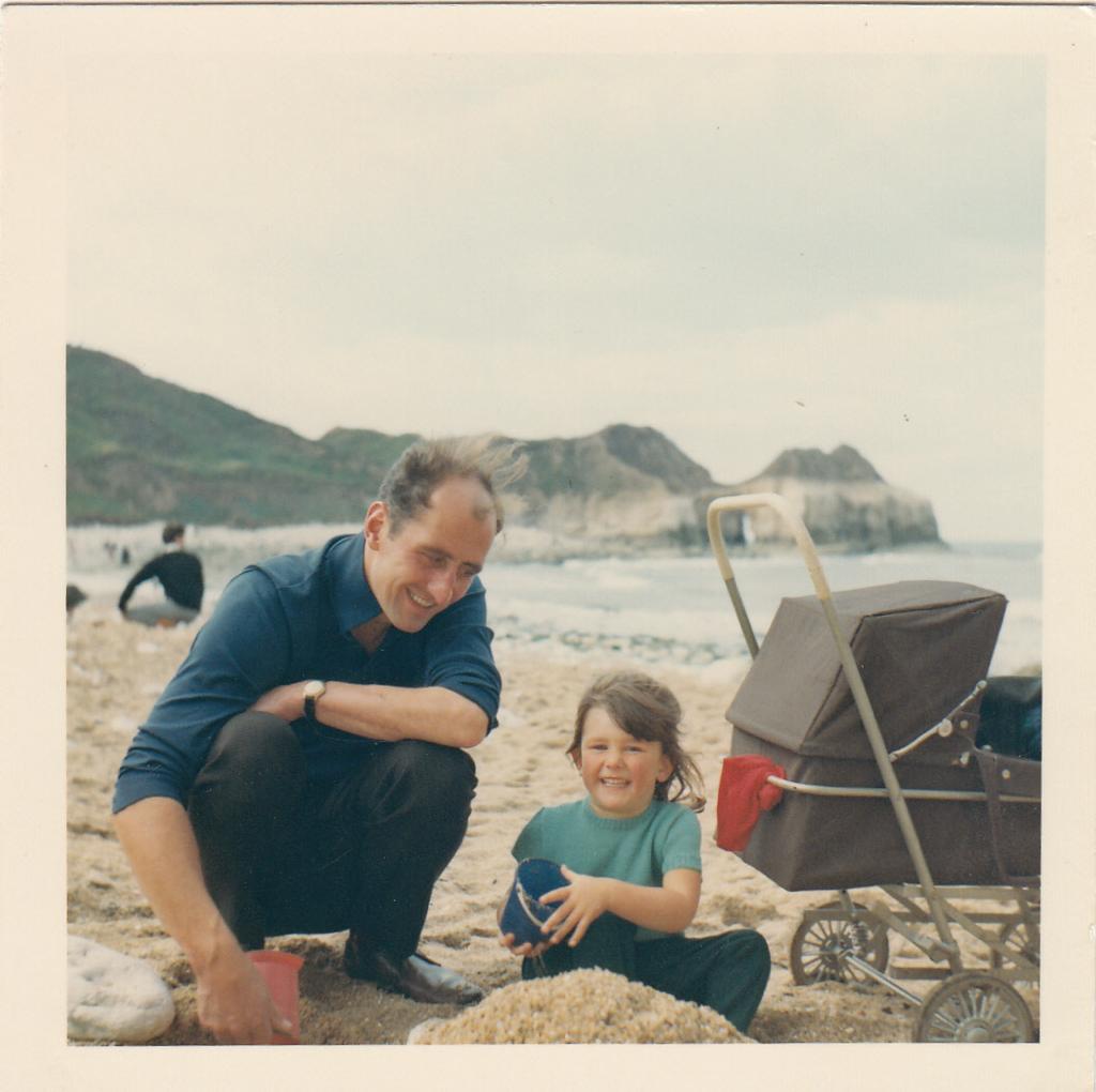 Can anyone help me to identify where this picture was taken- somewhere on the Yorkshire coast. Thanks