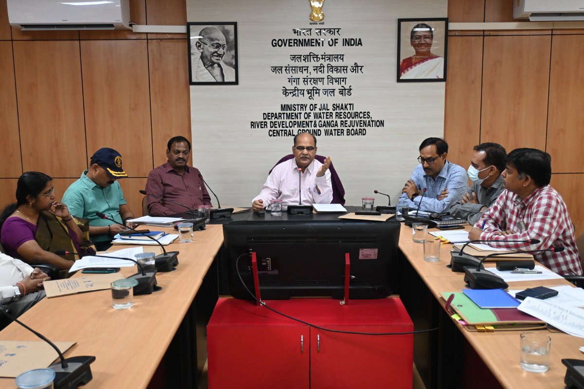 CGWB_CHQ's tweet photo. Regional Director's meeting chaired by Sh. Sunil Kumar, Chairman at CGWB, CHQ
@MoJSDoWRRDGR https://t.co/rfZm8F1xYU