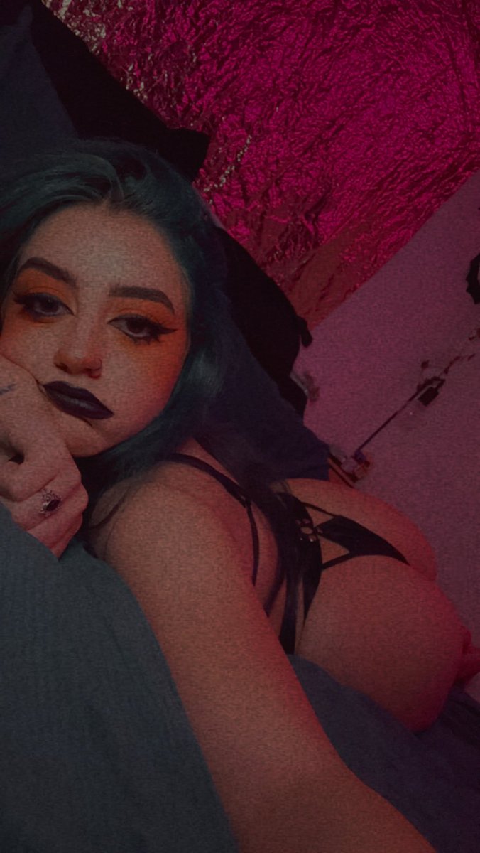 LexxiRose🌸 on Twitter: "RT @DiaryOfAPhoneHo: Bored baby"