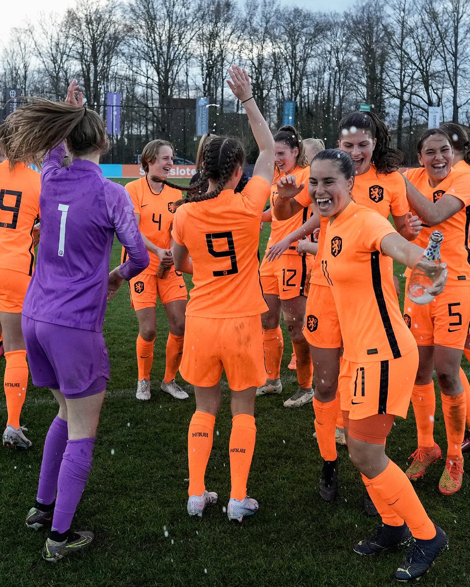 flowsports's tweet photo. Qualified! The @oranjevrouwen U19 have booked their place in this summer’s #U19WEURO tournament 🔥 Congratulations, @HannaHuizenga 💯

#RoadToBelgium ✔️ https://t.co/N65xdrswRo