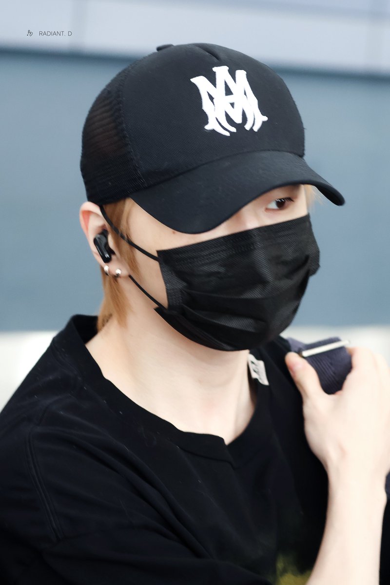 RADIANT_D's tweet photo. 230412 TPE 입국

#강다니엘 #KANGDANIEL https://t.co/upLlfFdjSU