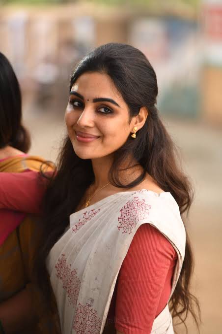 Venkatesh9718's tweet photo. @iamsamyuktha_ One Reply pls 🙂
#asksamyu @iamsamyuktha_ https://t.co/8vcuB327OL