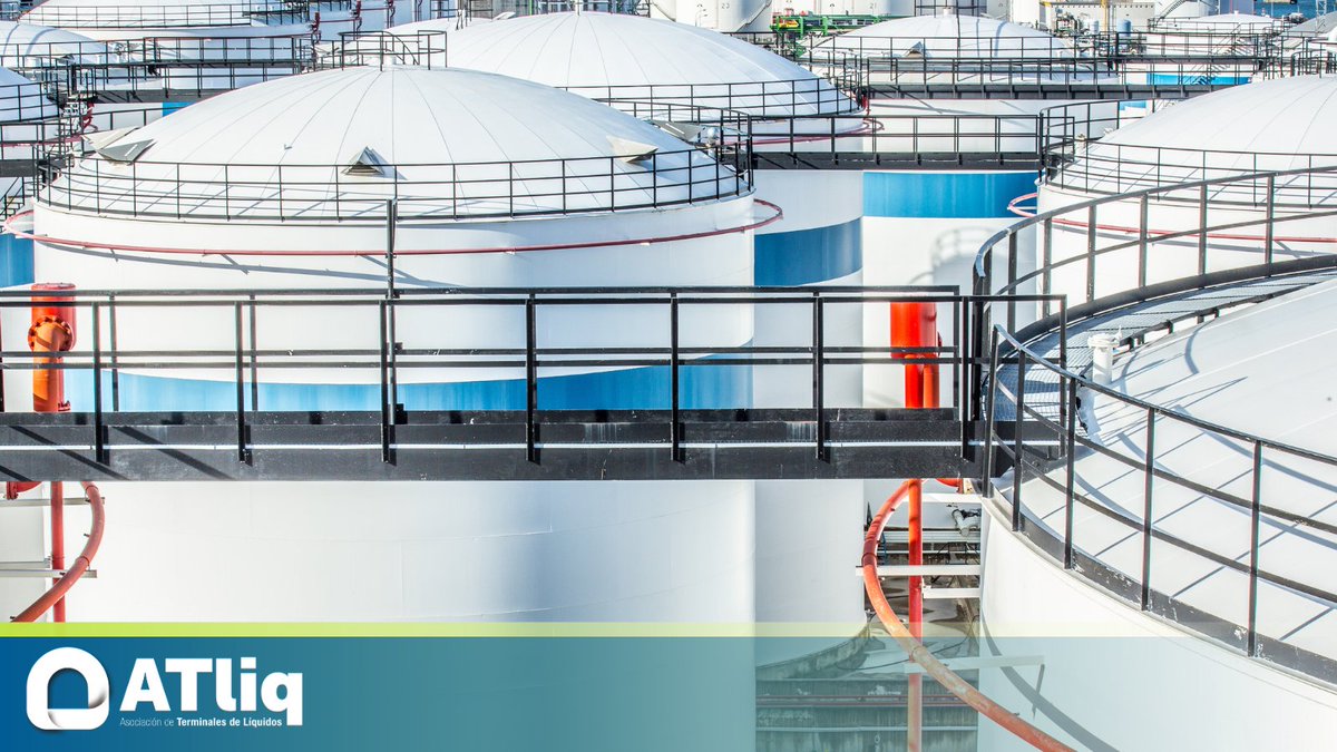ATliq_org's tweet photo. 🔹En #ATliq se reúnen las principales empresas españolas que almacenan y distribuyen biocarburantes, combustibles, aceites y otros líquidos destinados a los sectores de la #energía, #química y #alimentación
👉¿Nos sigues?
#SomosATliq #TerminalesdeLíquidos https://t.co/A1eAS9cwi0