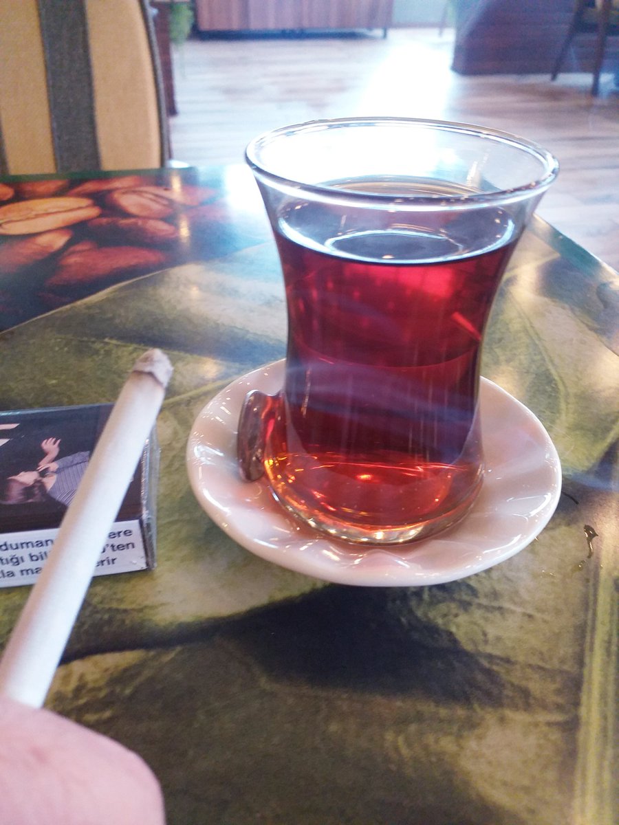 Bardağımdaki çay gibi... Günaydın...