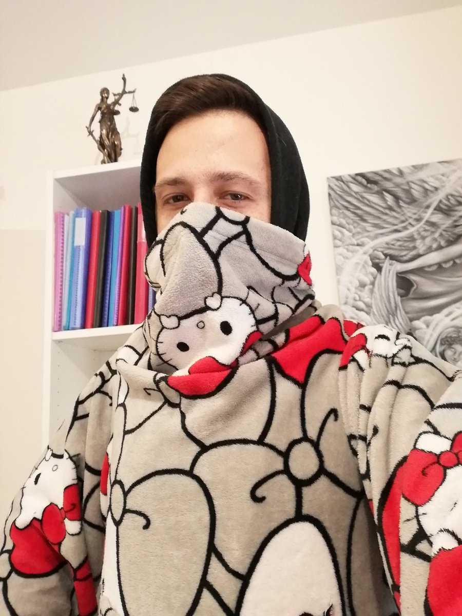 Quand tu cherches à impressionner tes futures adversaires... La tenue try hard est de sortie !!!