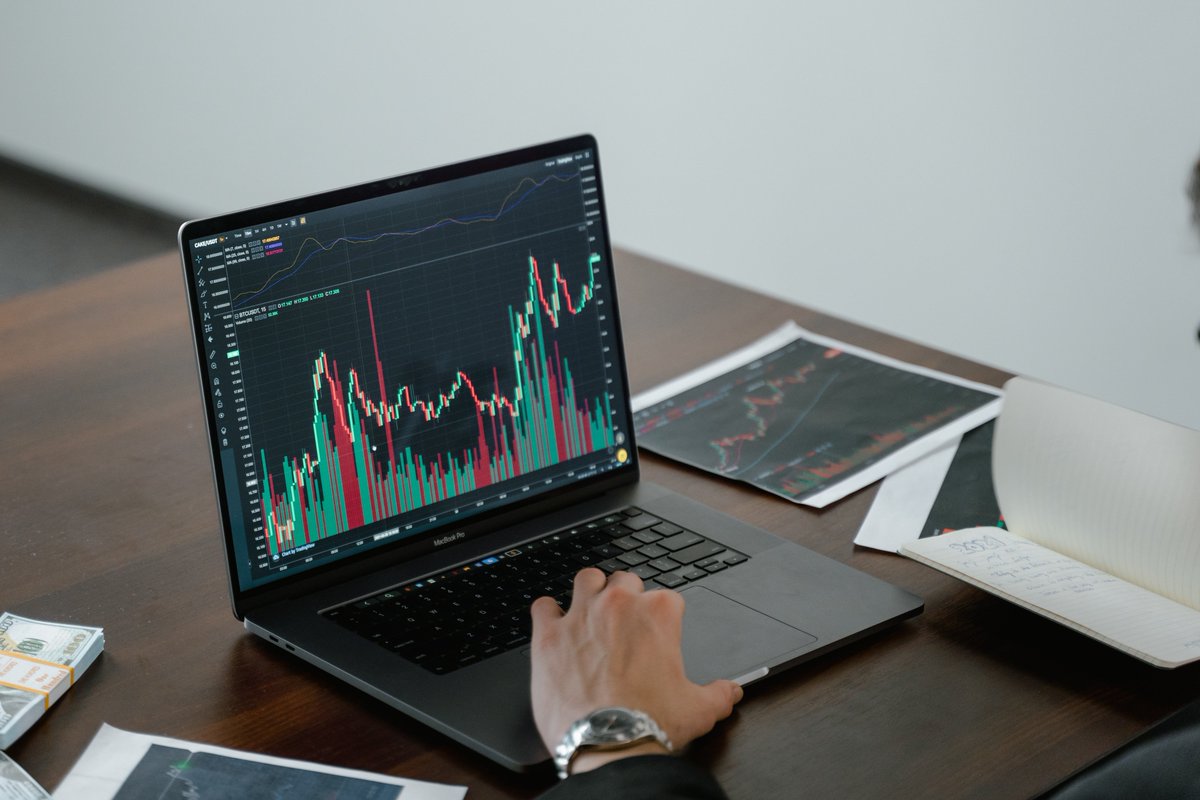 altaprofits's tweet photo. #Finance : Bonjour Twitter. Ce matin, le #CAC40 a encore battu son record absolu en atteignant 7404.52 points, avant la publication de données sur l'#inflation américaine qui pourrait impacter la politique monétaire de la #Fed. https://t.co/9dRT6cAFsU