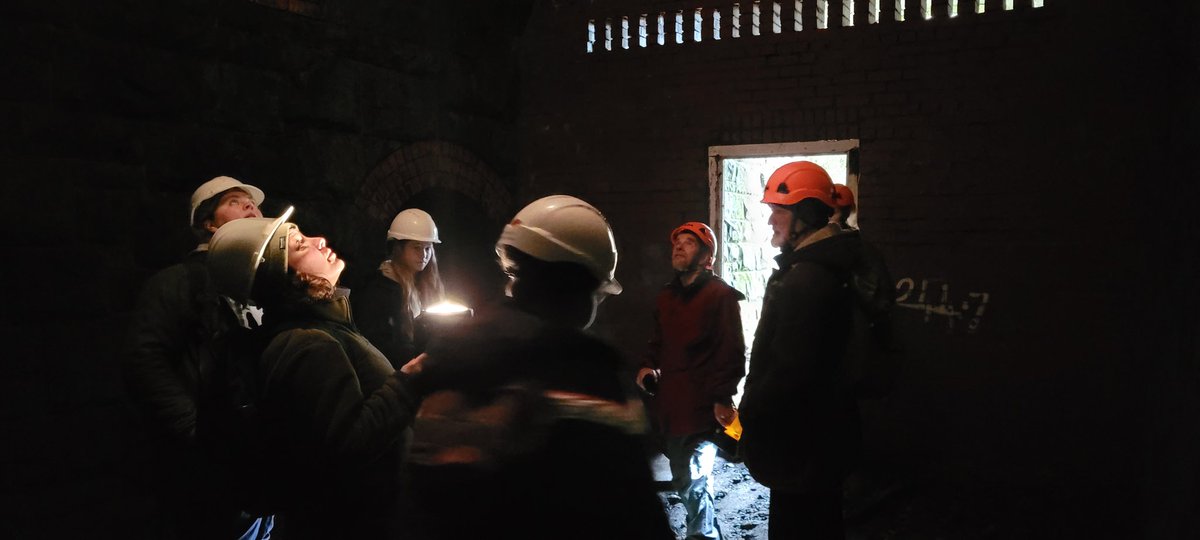 NYBatGroup's tweet photo. In Feb, NYBG joined members of EYBG to undertake a hibernation survey of an old railway tunnel in Ravenscar. Don't ask how many bats we found. Was more than 0 😄 #bats #batsurvey #hibernation #Ravenscar #northyorkshire #wildlife #conservation #billbaily https://t.co/Wl5w0HklO9
