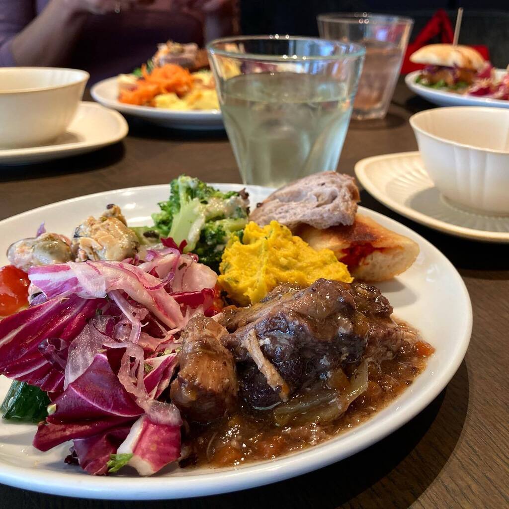 73suu's tweet photo. 友達と久しぶりの外食。いいね、うれしい楽しい美味しい可笑しい時間を過ごすの。
#lunchtime #withmyfriend #delicious #happy #fun #盛り付けは性格が出る https://t.co/iNYHdLndTH
