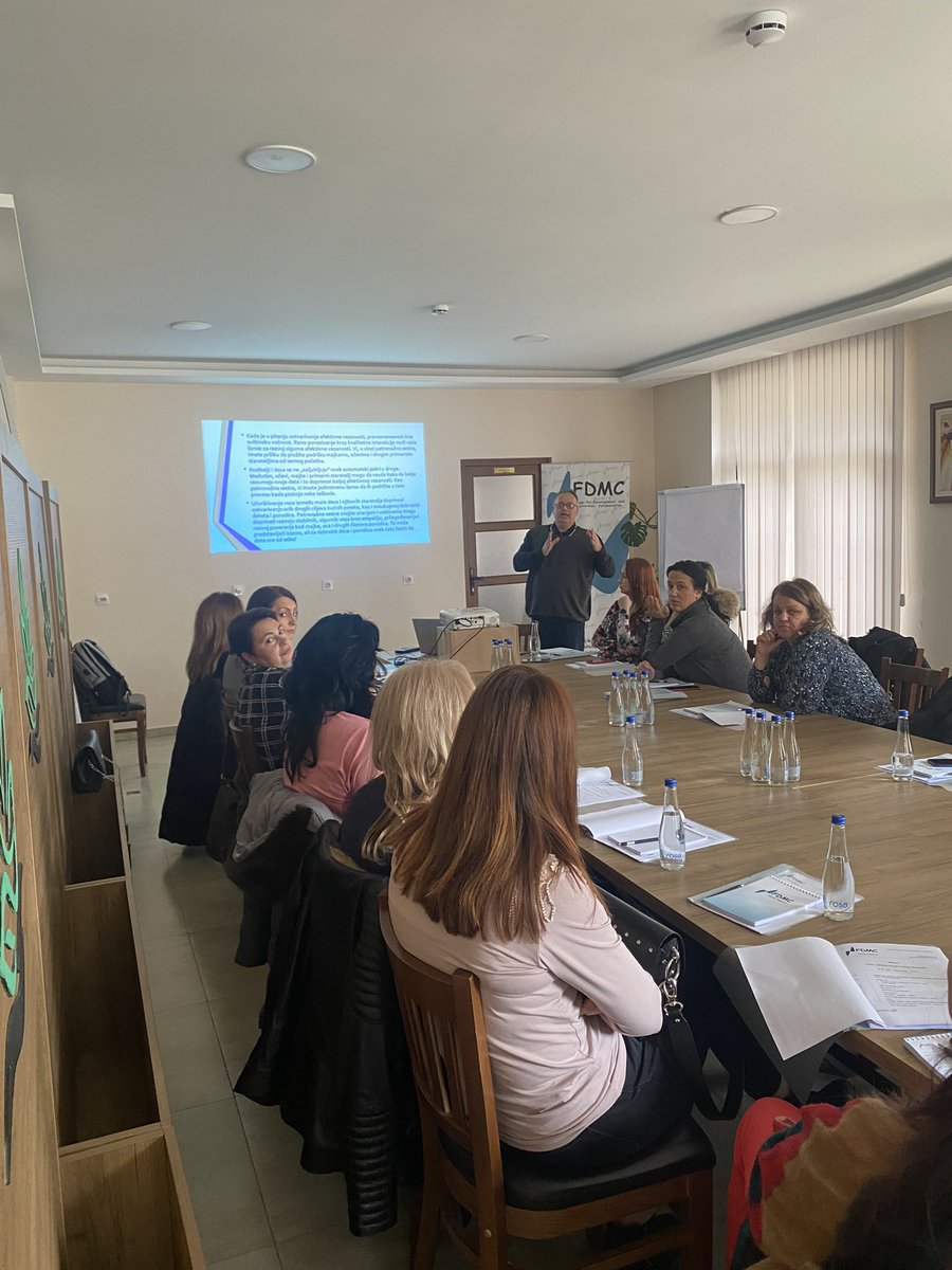 FDMC_Kosovo's tweet photo. Supporting stimulating environment and early childhood care, #HomeVisitingProgram training was held for North HCs by #FDMC, in order to deliver quality services and increase coverage of children in those municipalities. @UNICEFKosovo partner, supported by @LUinKosovo. https://t.co/lrYAmYgOc9
