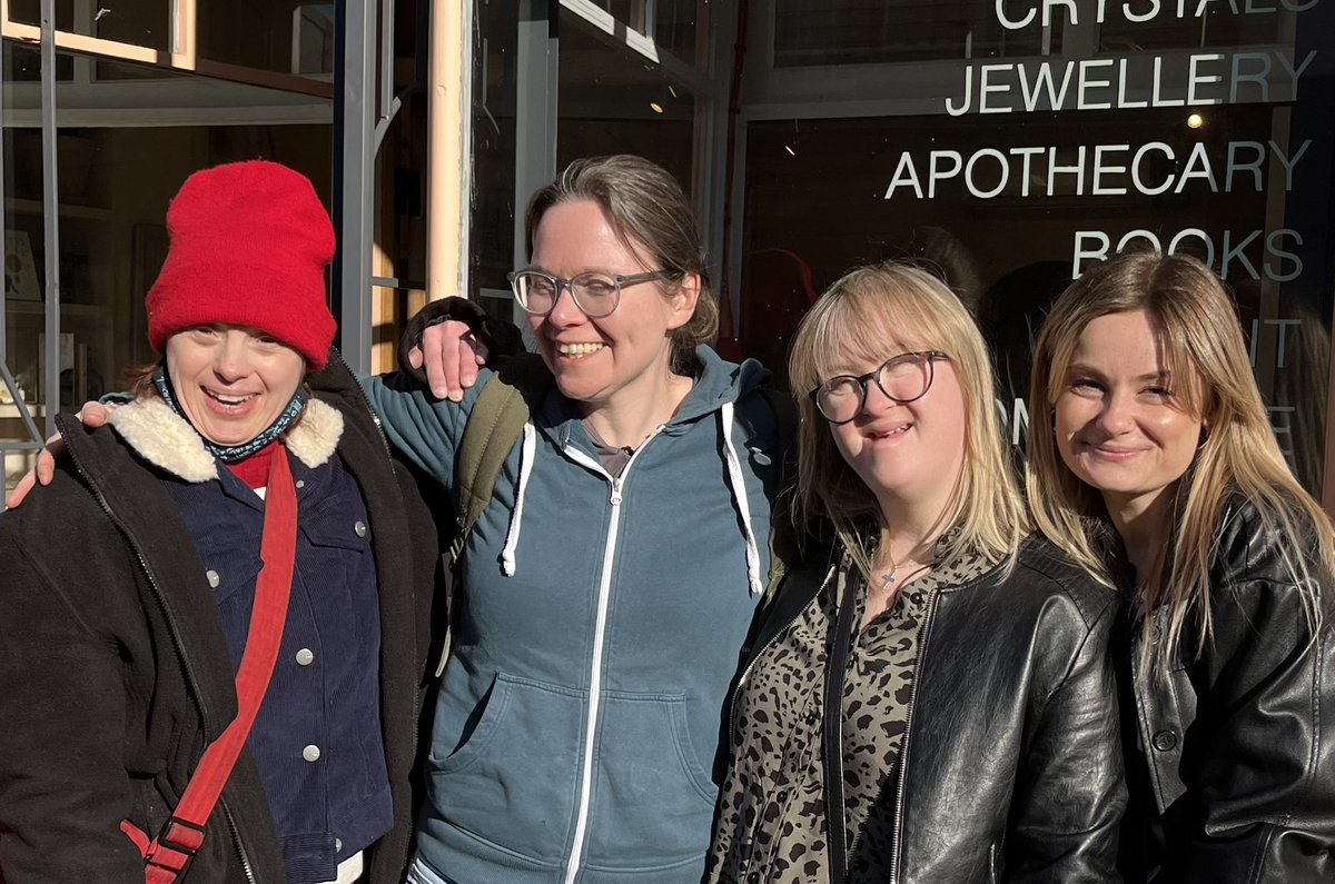 sarah_gordy's tweet image. Watch me &amp;amp; Sophie on BBC1 Morning Live today talking about our sisters 💕@bbciplayer #SiblingsDay We are @mencap_charity #mythbusters