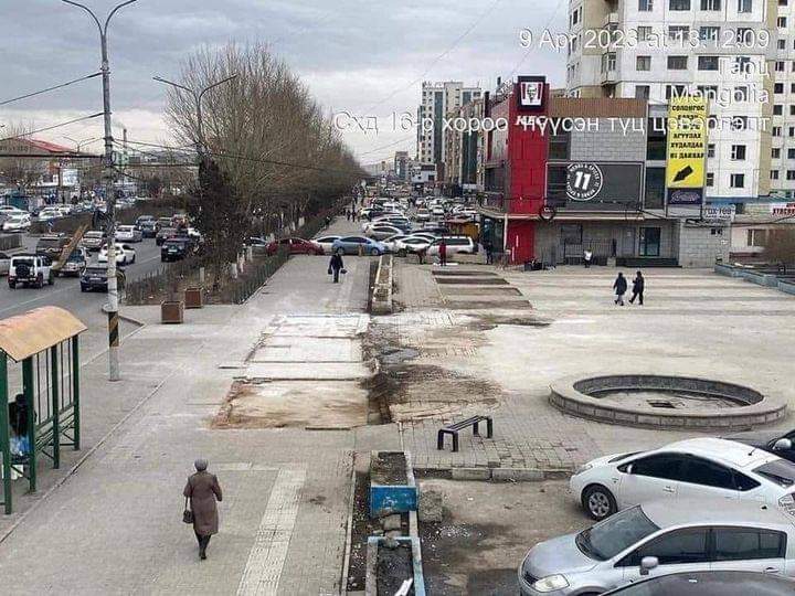 ТҮЦ байхгүй болоход явган хүний зам ингэж цэлийж байна шдээ 👏